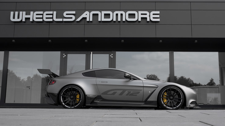 seitenansicht aston martin gt12 mit felgen